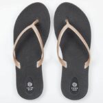 Third Oak flip flops with black soles and blush straps