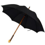 Classic umbrella with solid wooden knob handle