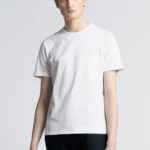 Young man wearing white cotton t-shirt.