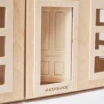 Image demostrating the door of the dollhouse can be opened.